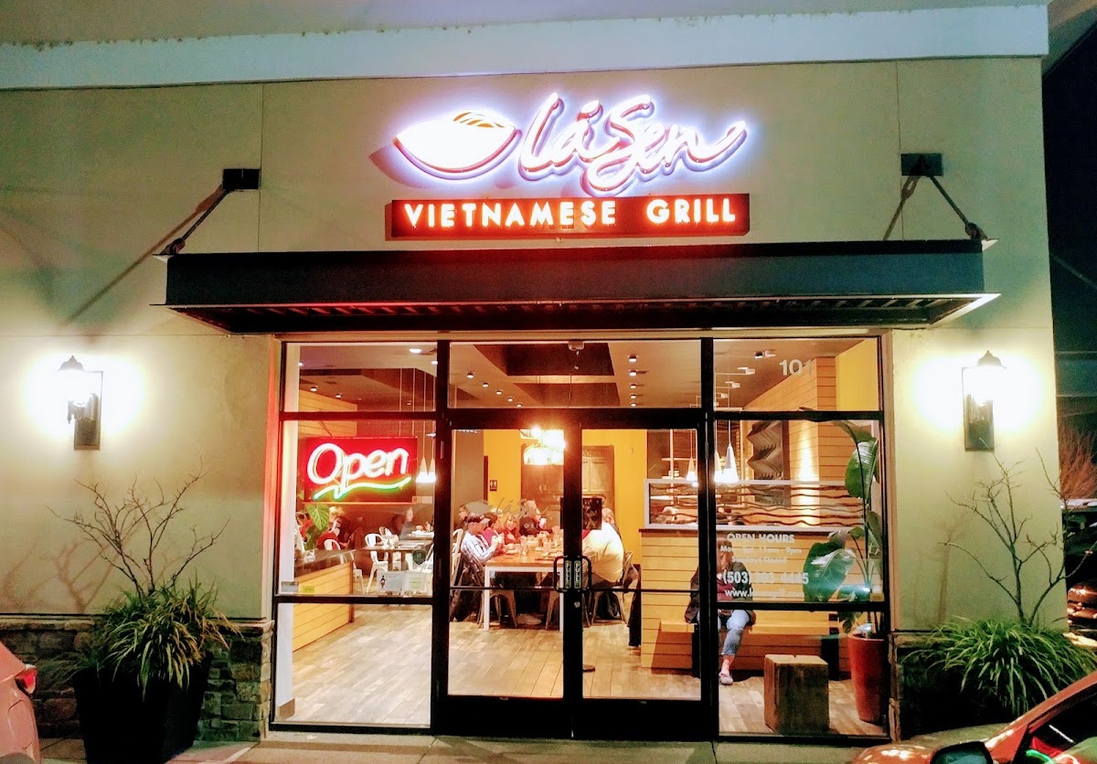 Lá Sen Vietnamese Grill