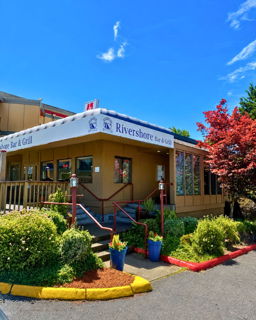 Rivershore Bar & Grill