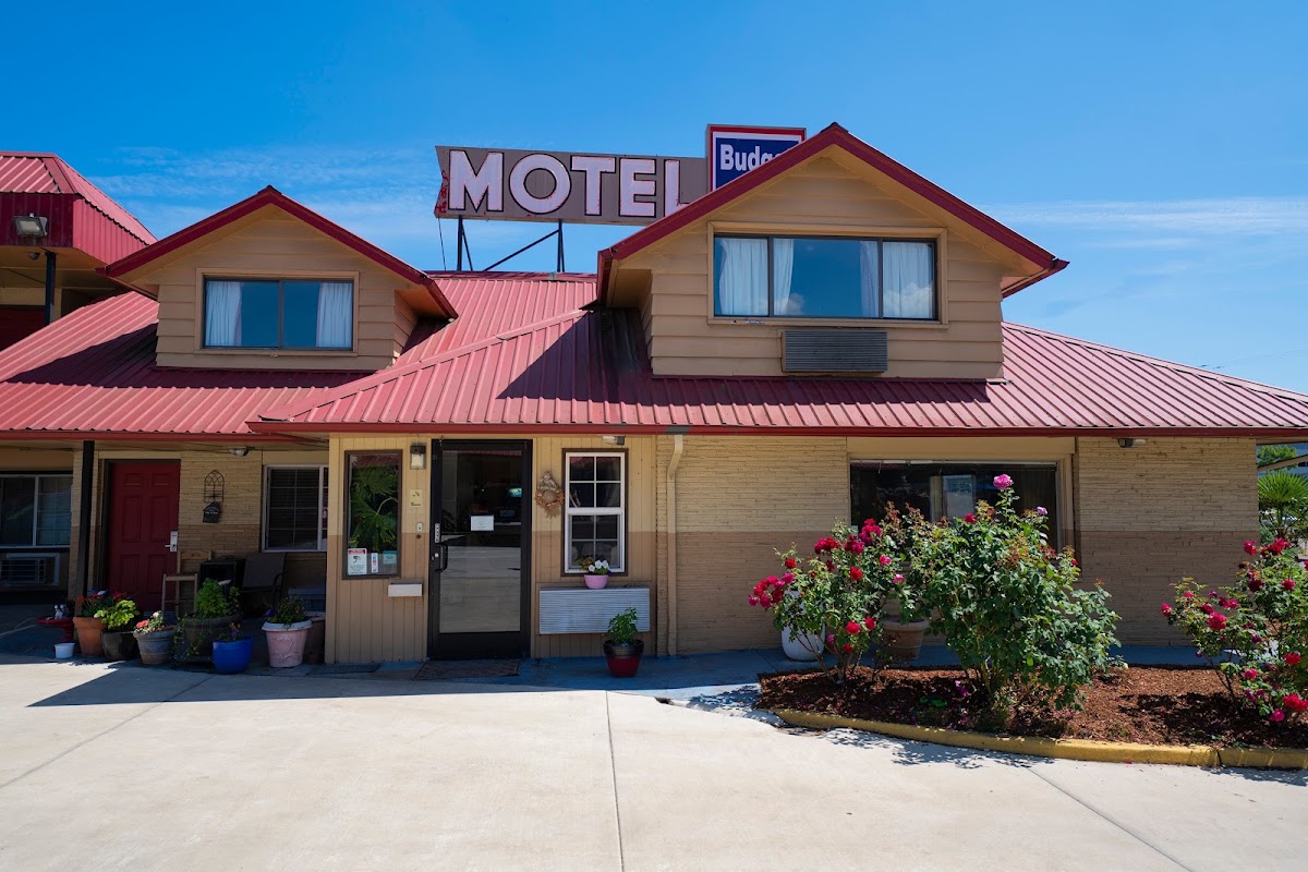 Budget Inn